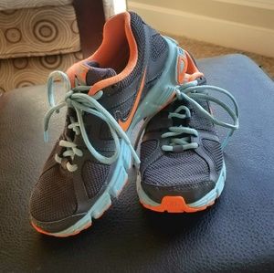 Girls Nike downshifter athletic shoes